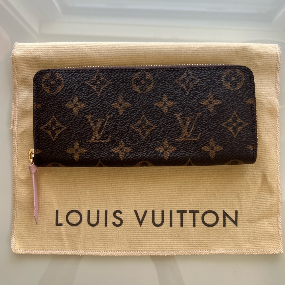 Like New Louis Vuitton Clemence Wallet